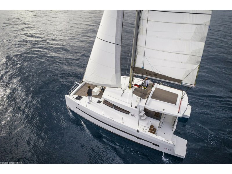 Catamarán EN CHARTER, de la marca Bali Catamaran modelo 4.0 y del año 2018, disponible en Can Pastilla Palma Mallorca España